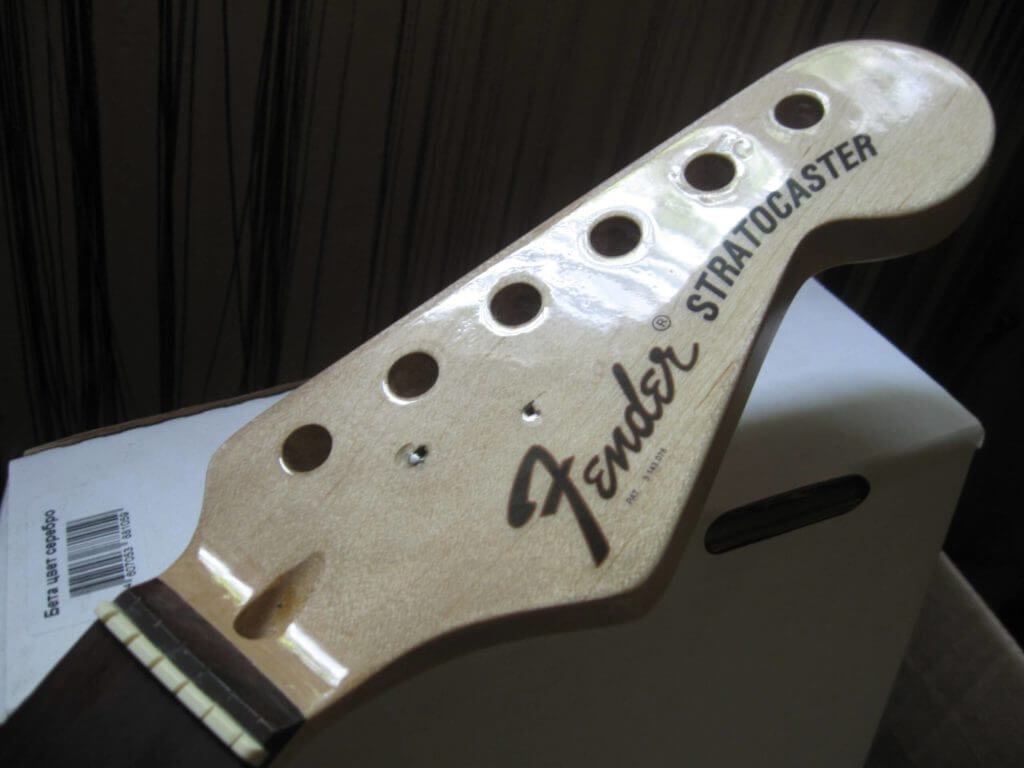 Купить наклейку Fender Stratocaster 1971-1976 на гитару